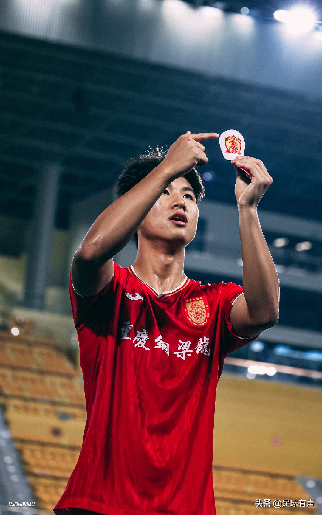 开云体育链接-亚洲足球场上球员们斗志昂扬