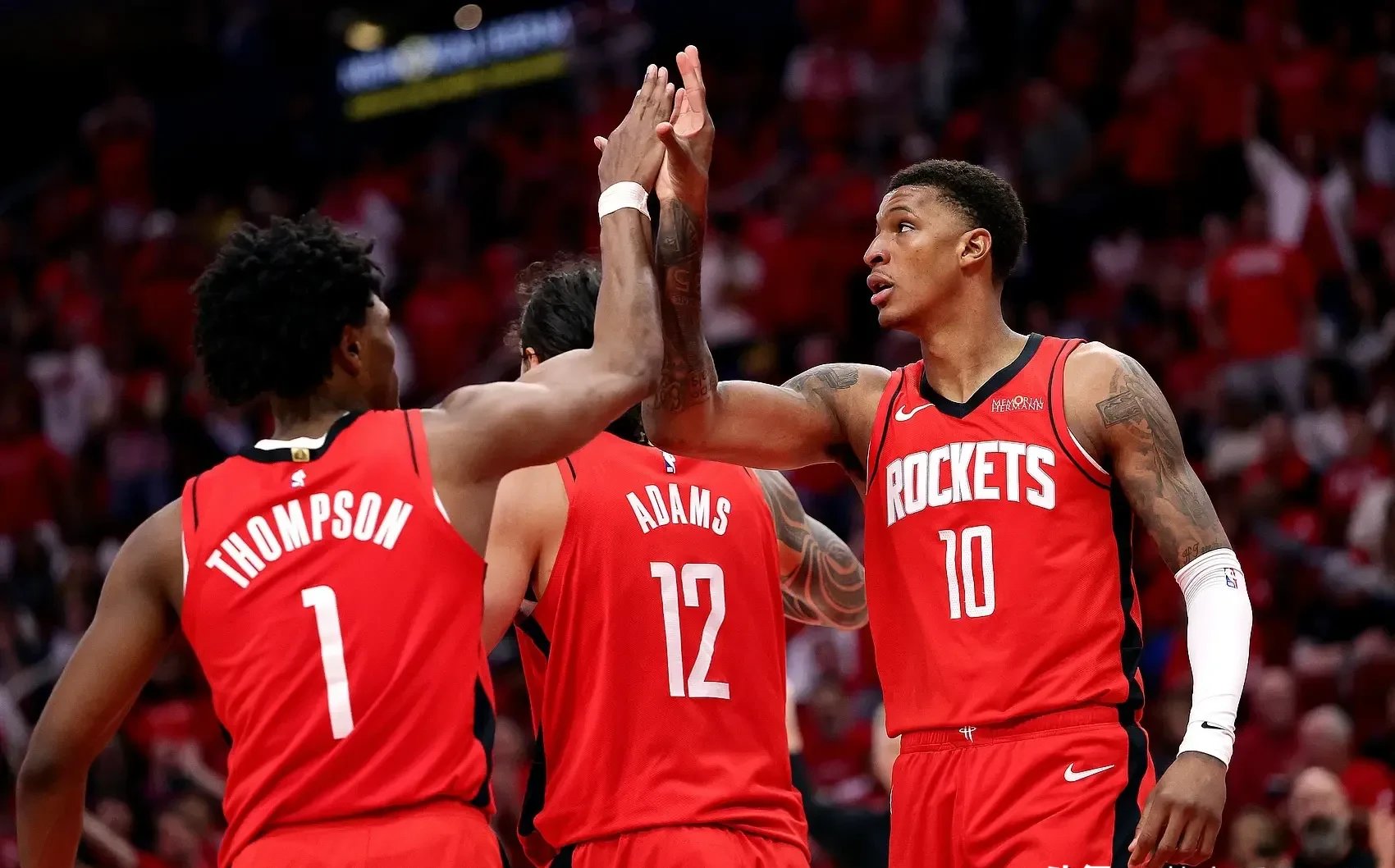 开云体育官网-关于火箭大比分胜出，取得两连胜状态回升的信息