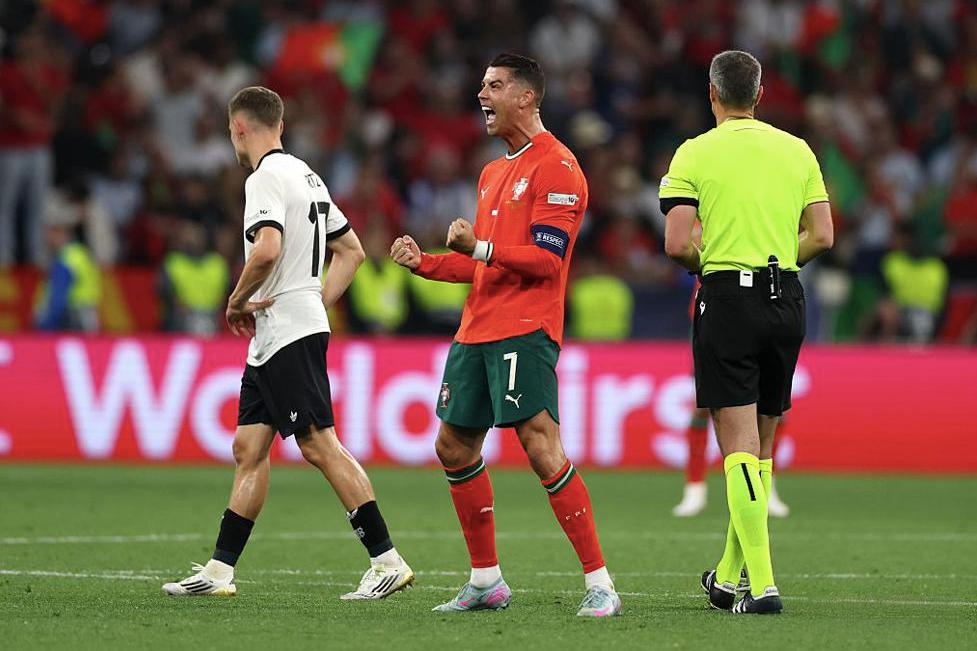 包含高能对决，欧洲国家队交锋非凡的词条