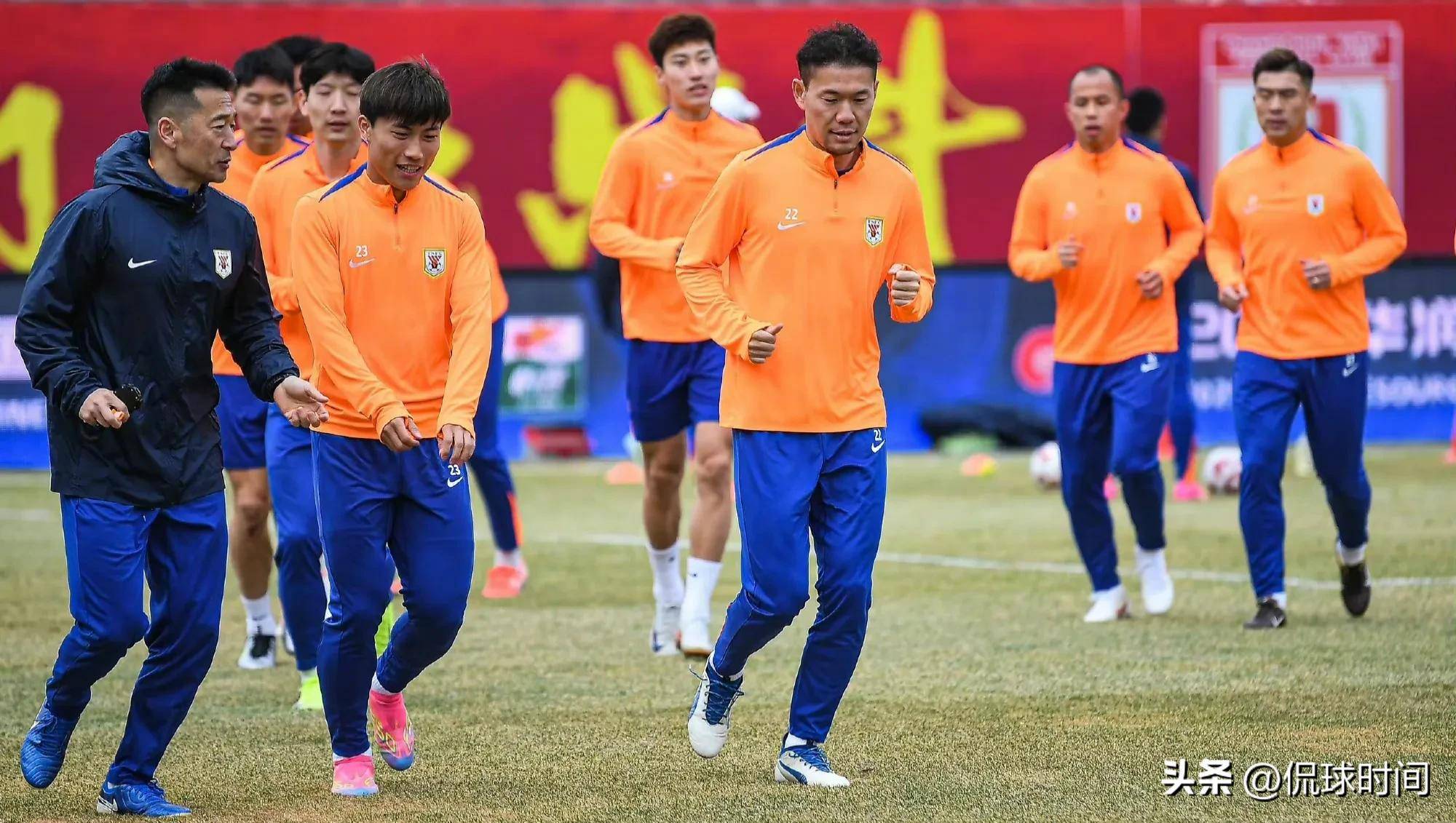 开云体育下载-客场作战的球队面对强敌，顽强拼搏展现了团结一致的简单介绍